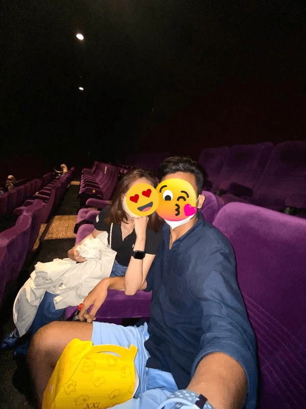 689b6a60d18e6_Theaterpose-2025-11-09-07-03-50